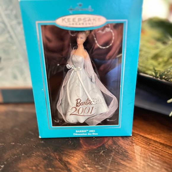 Bonus Full Set of 8 New Year's Collector Edition
2000, 2001, 2002, & 2003 Barbie - Picture 10 of 14